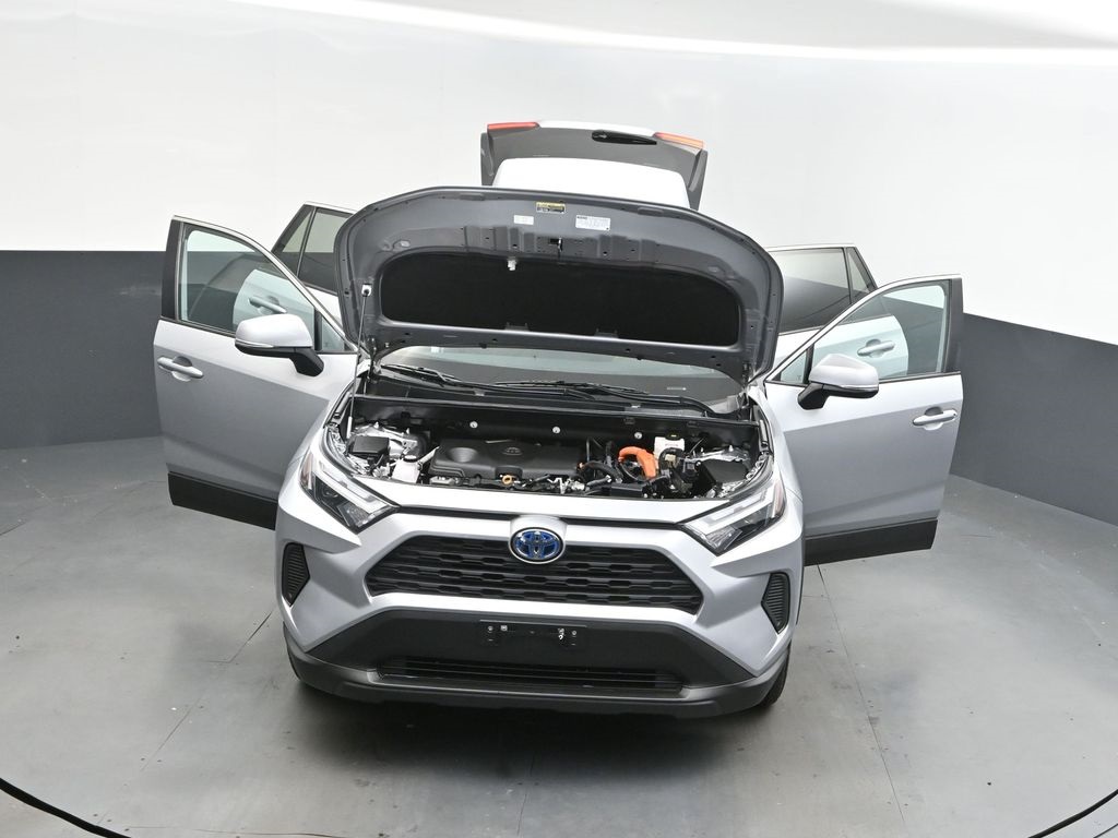 2023 Silver Sky Metallic Toyota RAV4 XLE AWD SUV