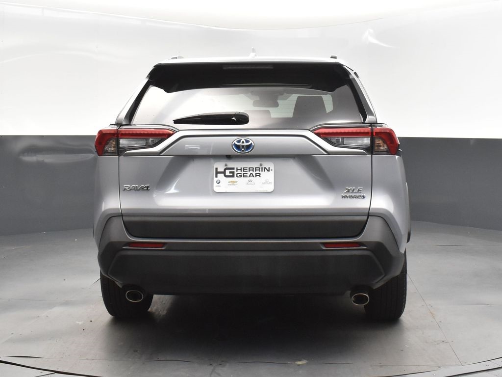 2023 Silver Sky Metallic Toyota RAV4 XLE AWD SUV