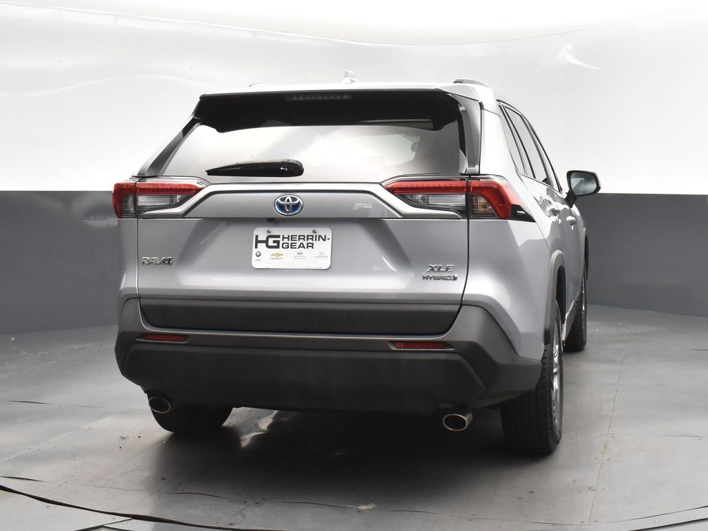 2023 Silver Sky Metallic Toyota RAV4 XLE AWD SUV