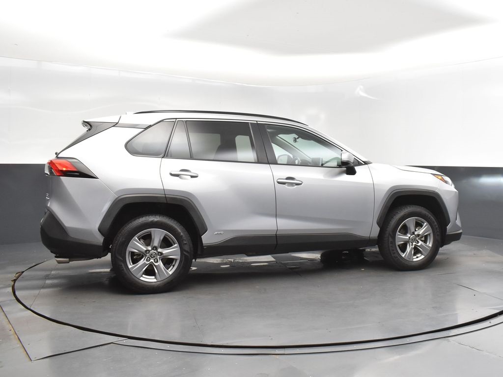 2023 Silver Sky Metallic Toyota RAV4 XLE AWD SUV