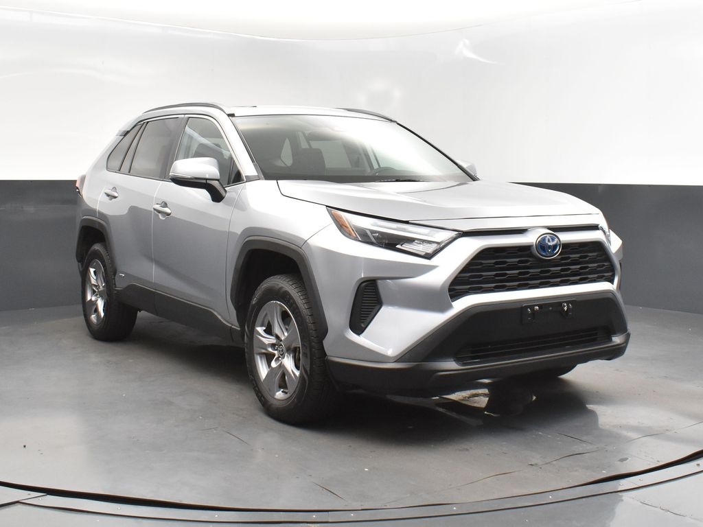 2023 Silver Sky Metallic Toyota RAV4 XLE AWD SUV