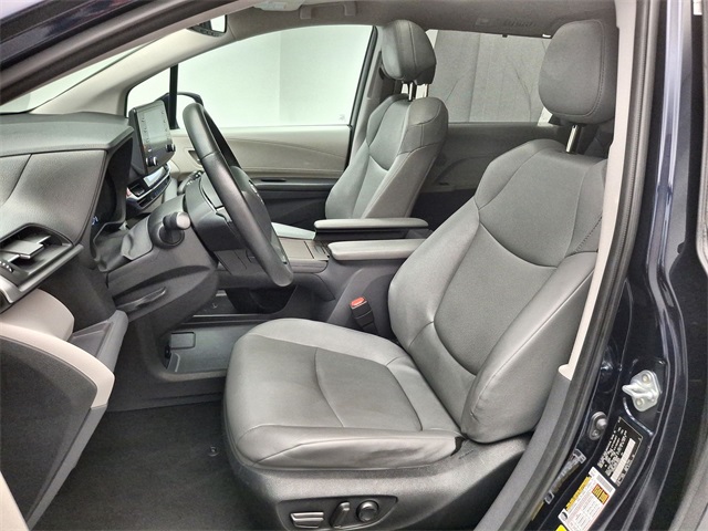 Used 2023 Toyota Sienna Van