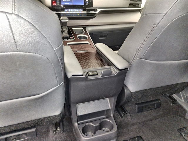 Used 2023 Toyota Sienna Van
