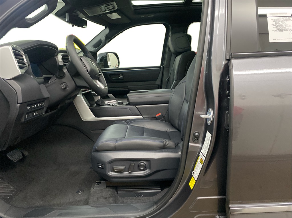 2025 Toyota Sequoia Platinum photo 3