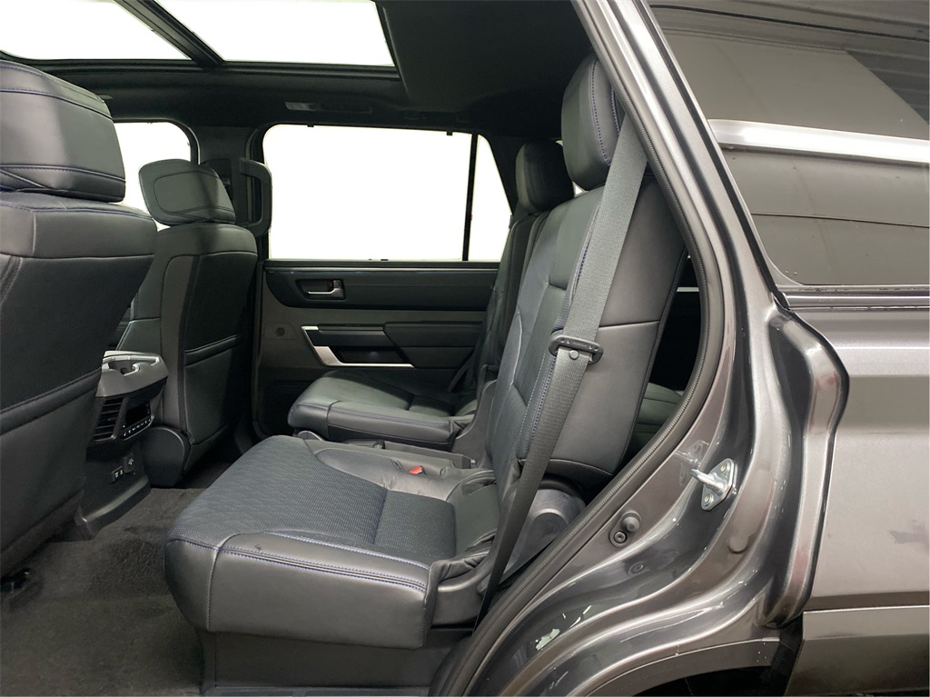 2025 Toyota Sequoia Platinum photo 4
