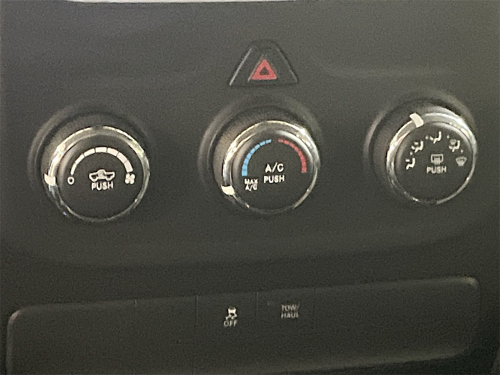 2020 Ram 1500 Classic SLT photo 15