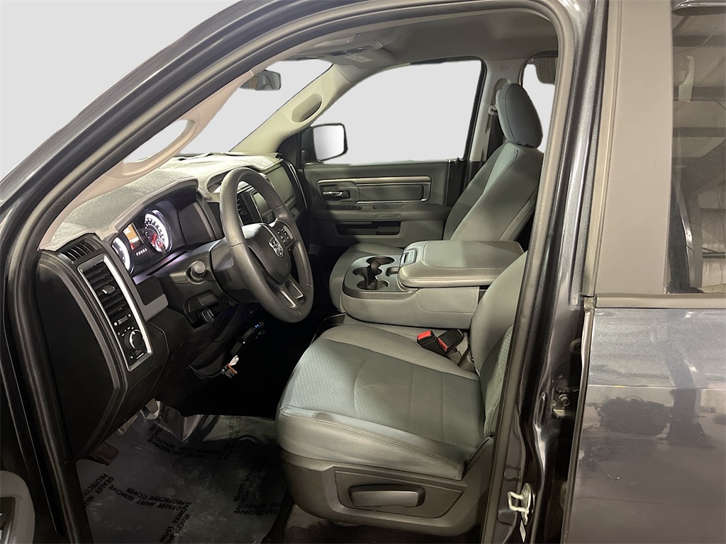 2020 Ram 1500 Classic SLT photo 19