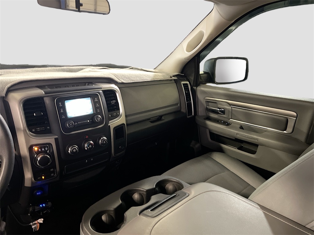 2020 Ram 1500 Classic SLT photo 20
