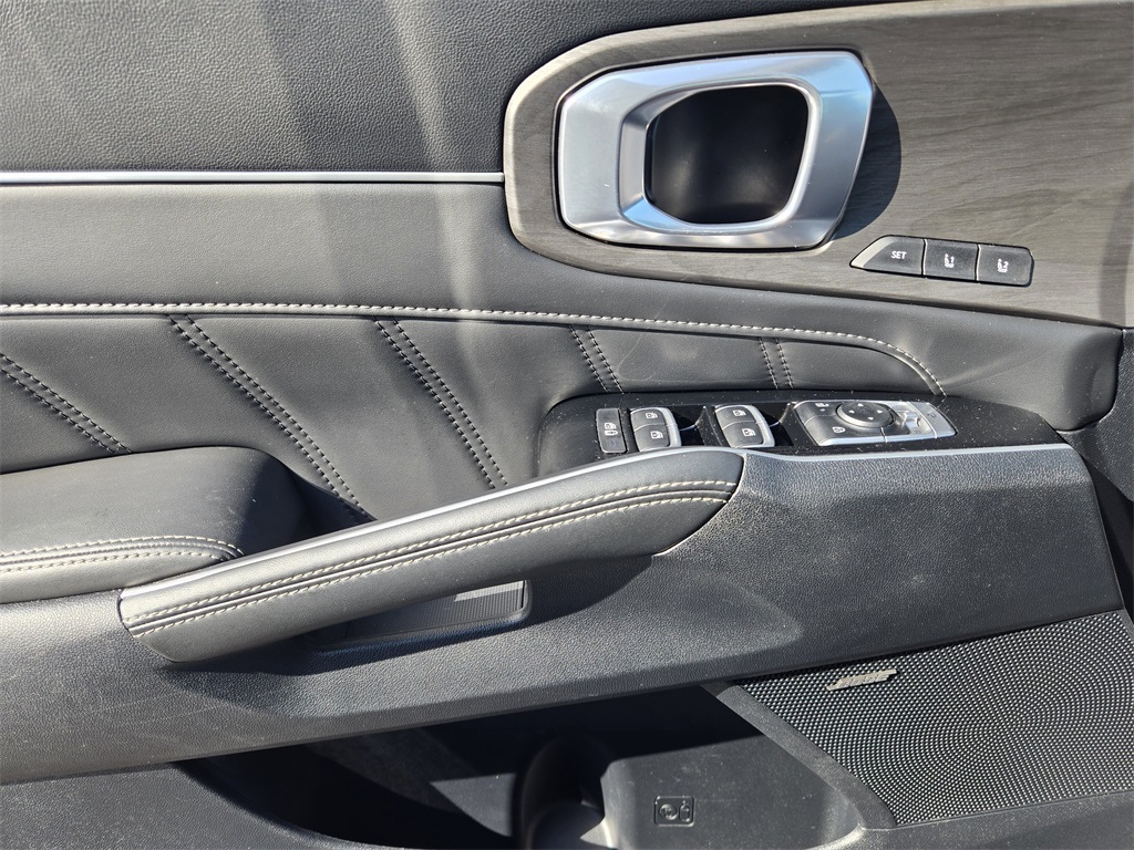 2024 Kia Sorento X-Line SX Prestige photo 16