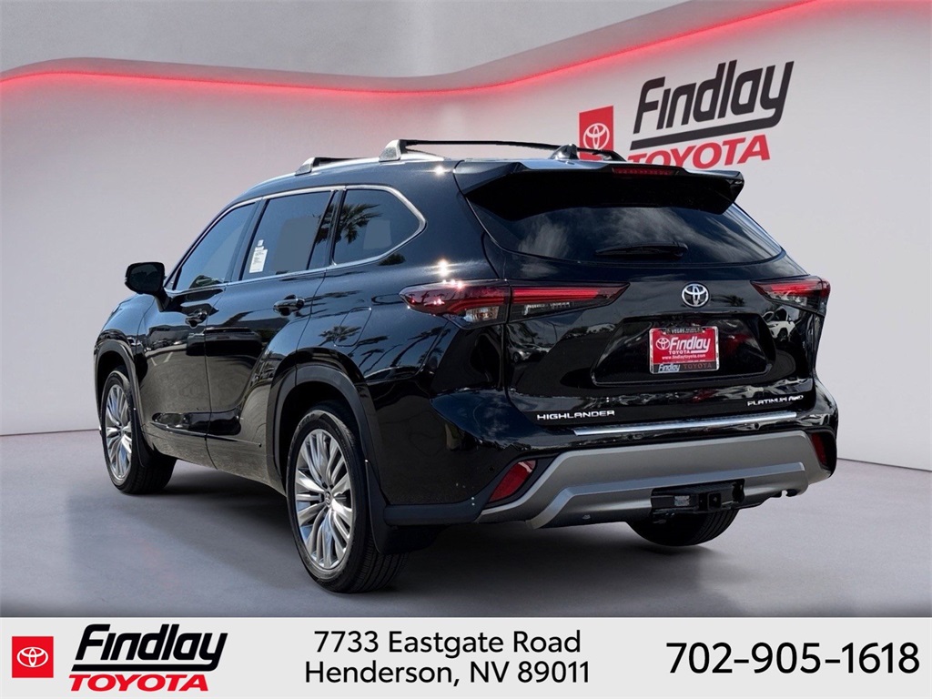 2026 Toyota Highlander Platinum photo 2