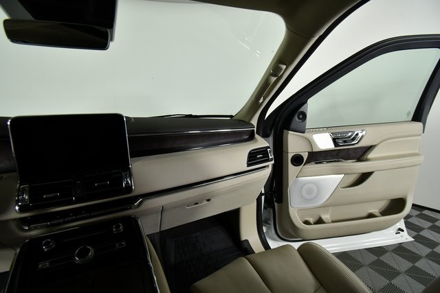 2021 Lincoln Navigator Reserve photo 16