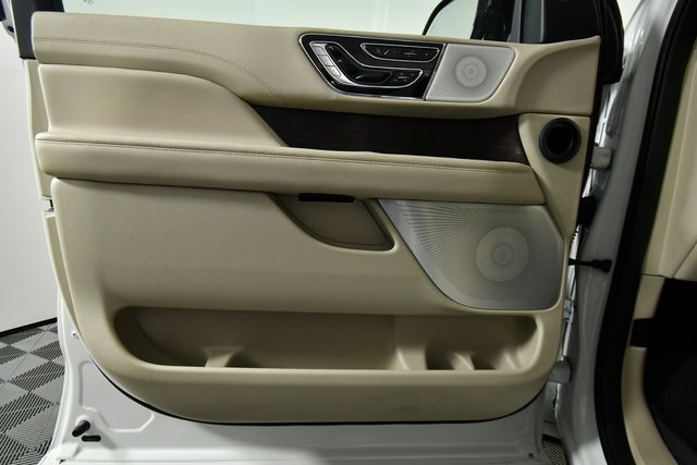 2021 Lincoln Navigator Reserve photo 17