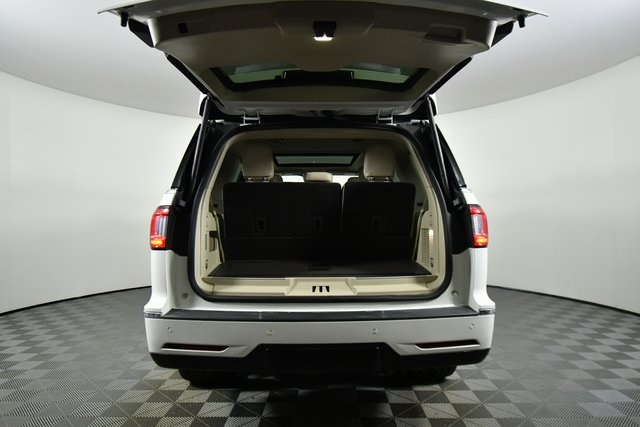 2021 Lincoln Navigator Reserve photo 22