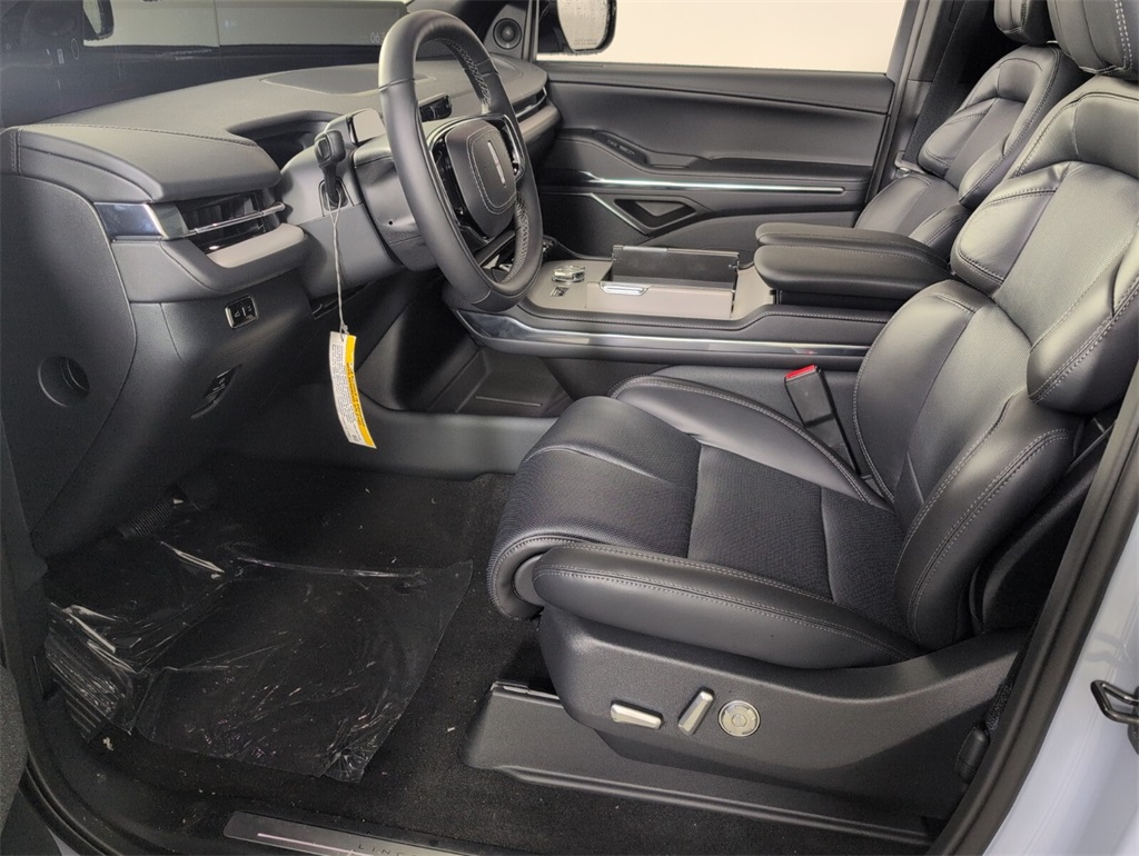 new 2025 Lincoln Navigator L car, priced at $106,535