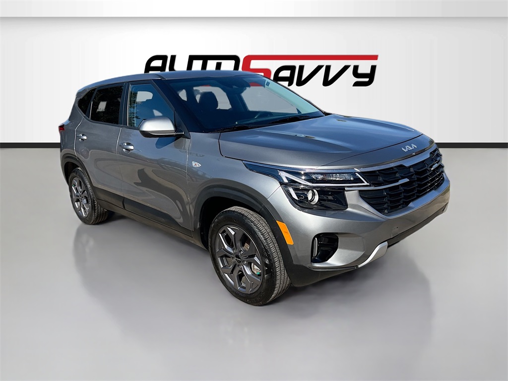 2024 Kia Seltos LX's photo