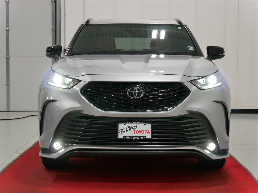 Used 2023 Toyota Highlander XSE with VIN 5TDKDRBH7PS521325 for sale in Waite Park, Minnesota