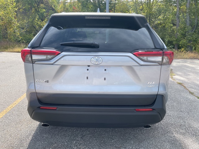 2025 Toyota RAV4 XLE Premium photo 3