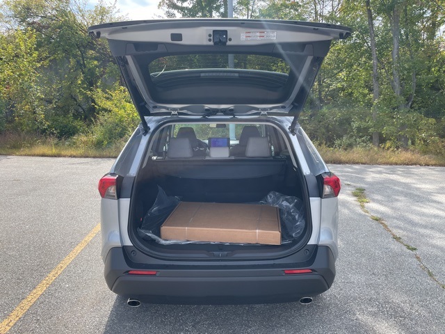 2025 Toyota RAV4 XLE Premium photo 4