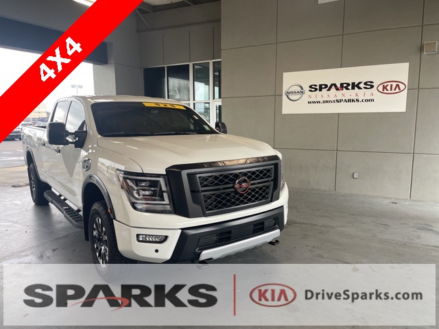 2024 Nissan Titan XD Pro-4X's photo