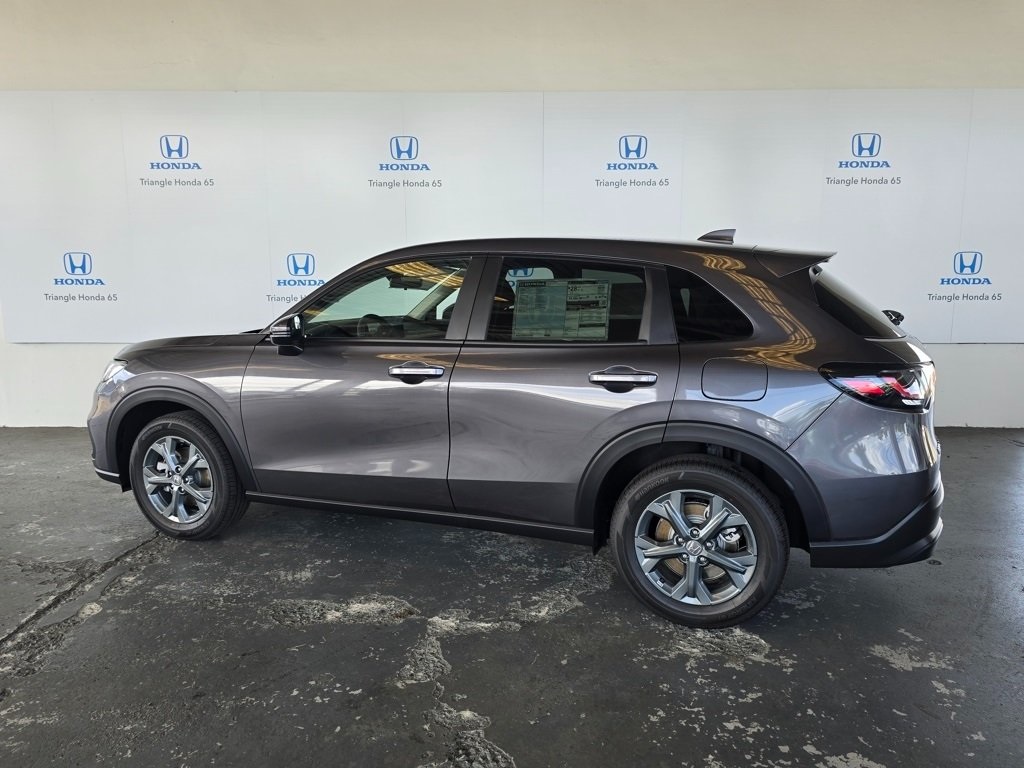 2026 Honda HR-V LX photo 3