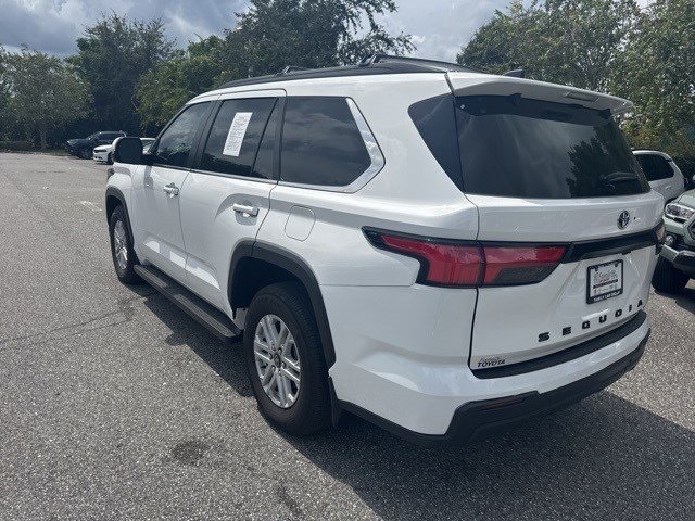 2025 Toyota Sequoia SR5 photo 4