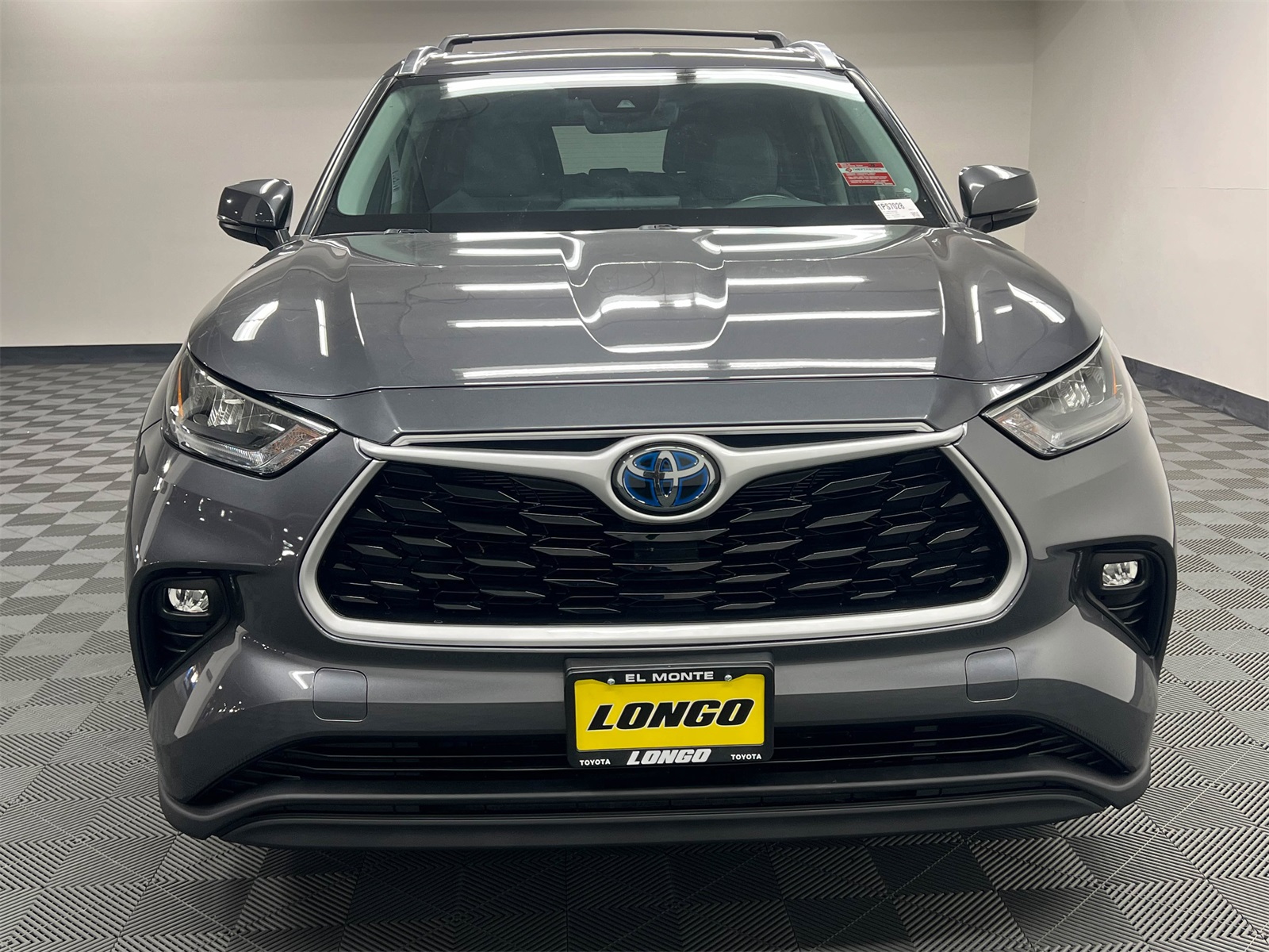 used 2020 Toyota Highlander Hybrid car, priced at $33,788