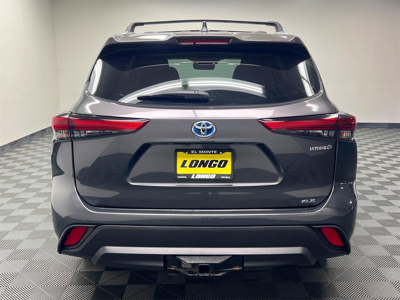 used 2020 Toyota Highlander Hybrid car, priced at $33,788