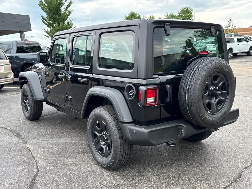 2025 Jeep Wrangler Sport photo 3