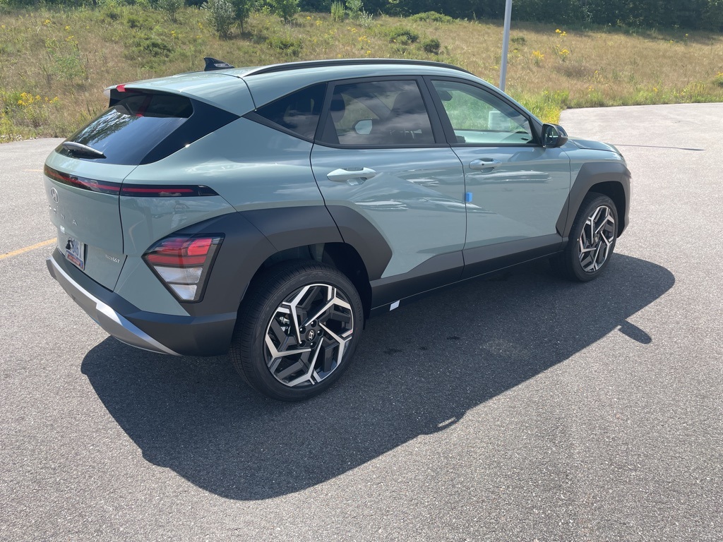 2026 Hyundai Kona SEL photo 15