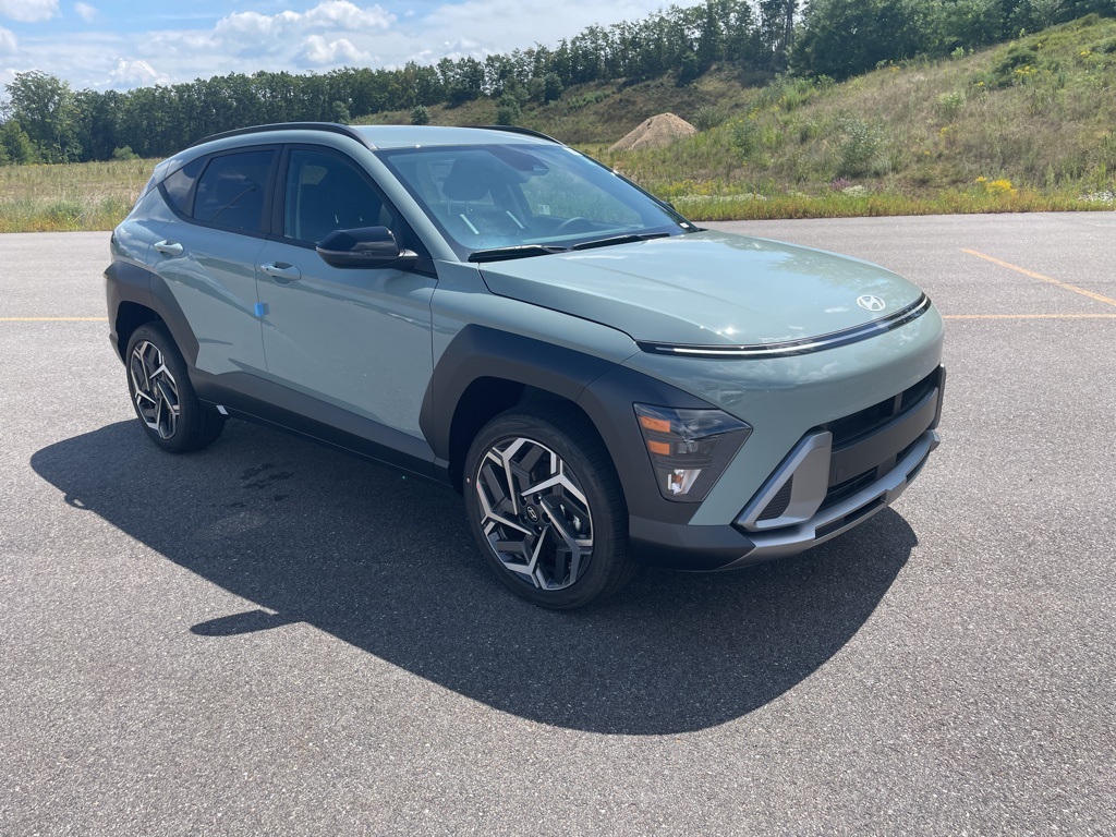 2026 Hyundai Kona SEL photo 2