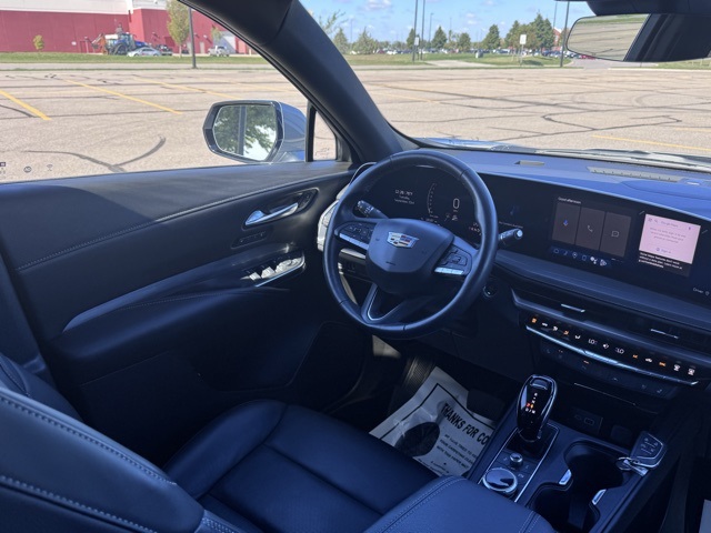 2024 Cadillac XT4 AWD Premium Luxury