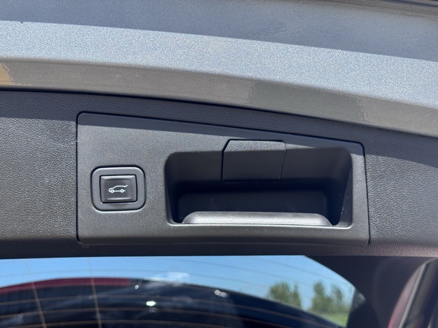 2024 Cadillac XT4 AWD Premium Luxury