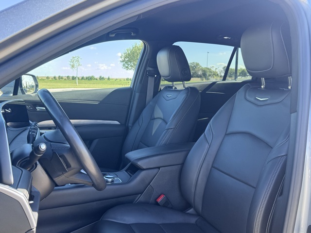 2024 Cadillac XT4 AWD Premium Luxury