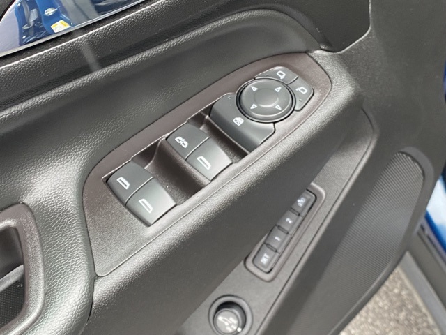 used 2021 Chevrolet Equinox car, priced at $17,358