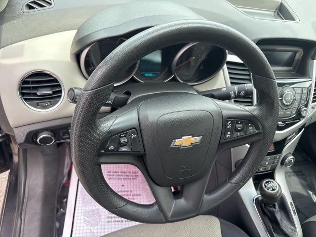 2014 Tungsten Metallic Chevrolet Cruze LS FWD Sedan