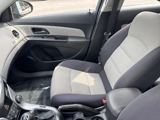 2014 Tungsten Metallic Chevrolet Cruze LS FWD Sedan