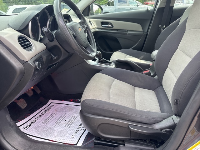 2014 Tungsten Metallic Chevrolet Cruze LS FWD Sedan