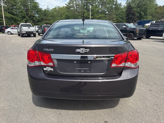 2014 Tungsten Metallic Chevrolet Cruze LS FWD Sedan