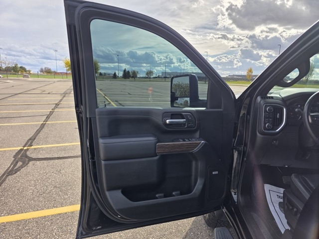 2023 Chevrolet Silverado 3500HD High Country