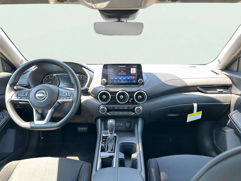 2025 Nissan Sentra SV photo 10