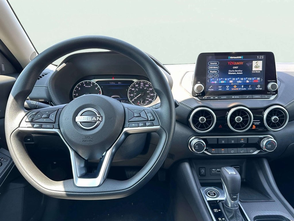 2025 Nissan Sentra SV photo 11