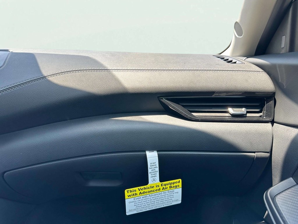 2025 Nissan Sentra SV photo 12