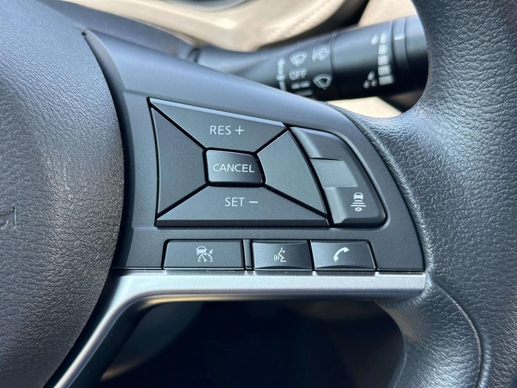 2025 Nissan Sentra SV photo 17
