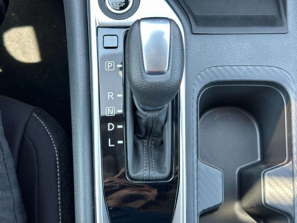 2025 Nissan Sentra SV photo 18