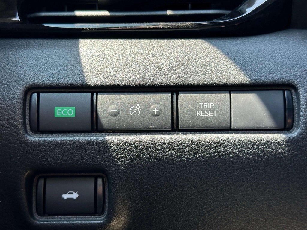 2025 Nissan Sentra SV photo 22
