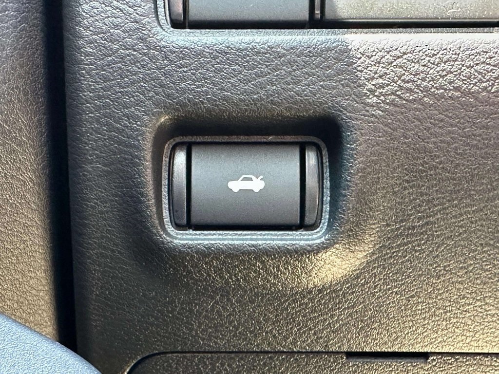 2025 Nissan Sentra SV photo 23
