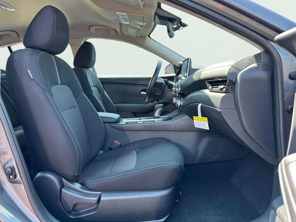 2025 Nissan Sentra SV photo 29