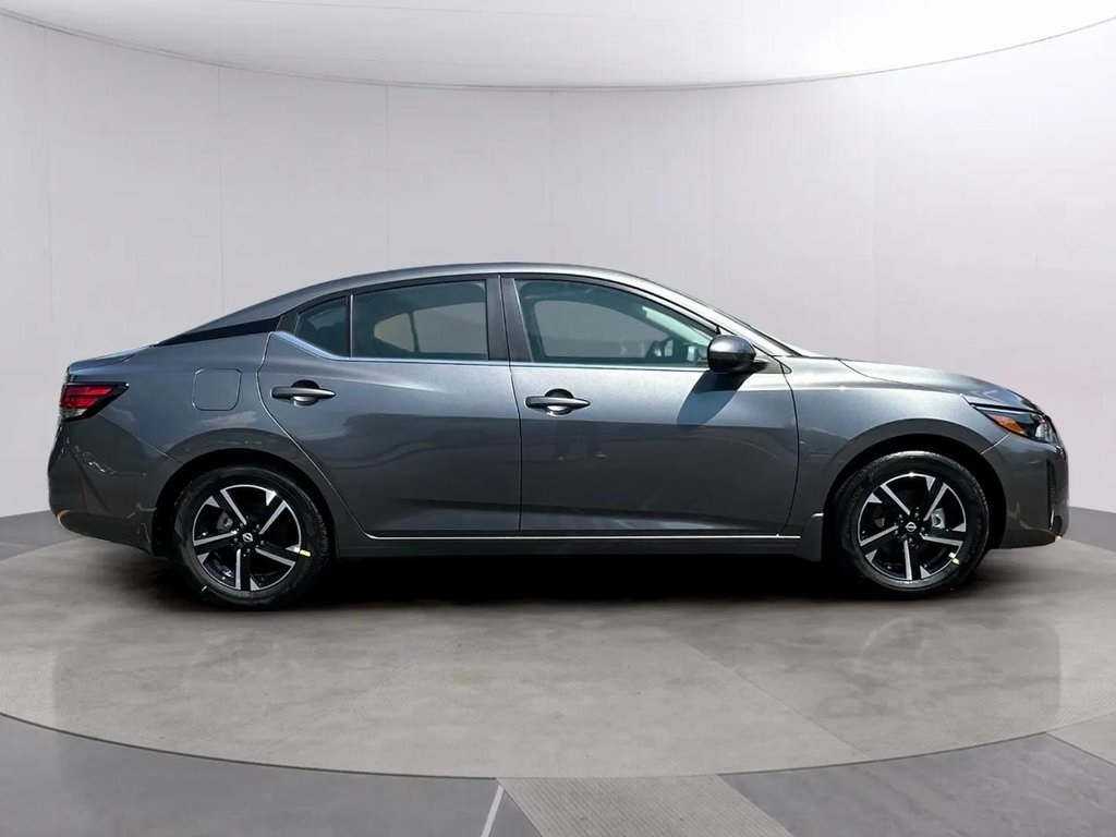 2025 Nissan Sentra SV photo 3