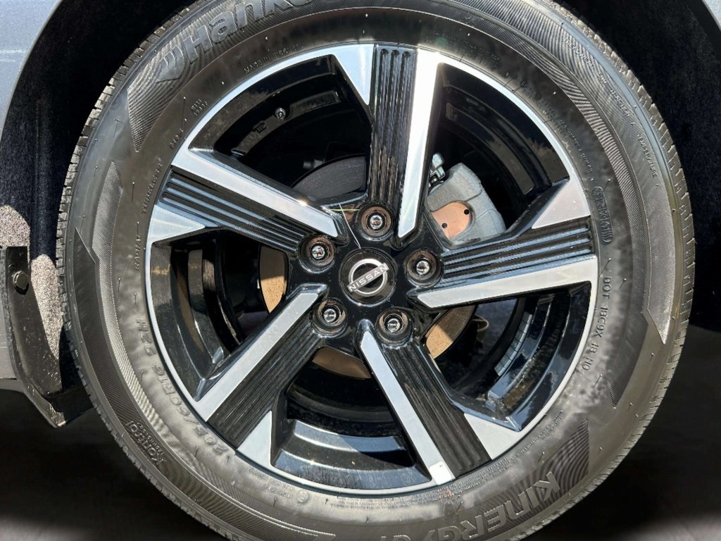 2025 Nissan Sentra SV photo 33