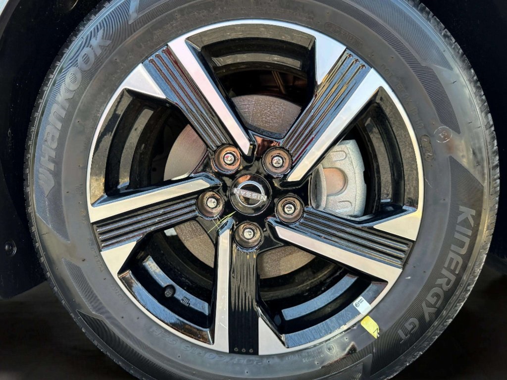 2025 Nissan Sentra SV photo 35
